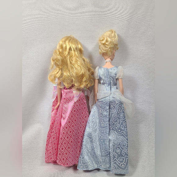 Disney Princess Aurora Sleeping Beauty And Cinderella Dolls - Picture 4 of 4
